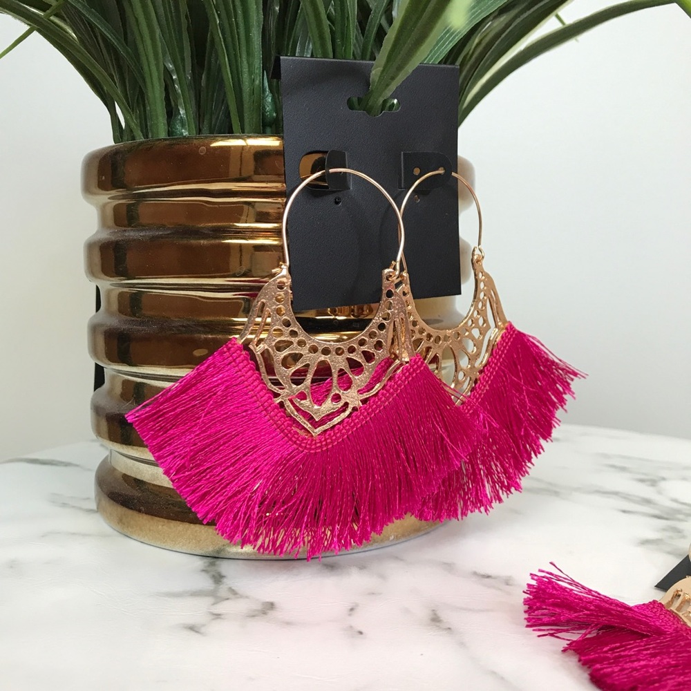 ‼️ Beautiful Thread Fan Style Earrings Pink Boho